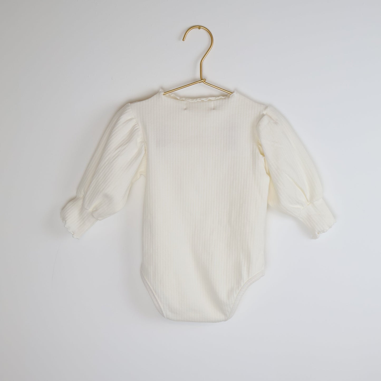 'White' Organic Cotton Bubble Sleeve Ribbed Bodysuit
